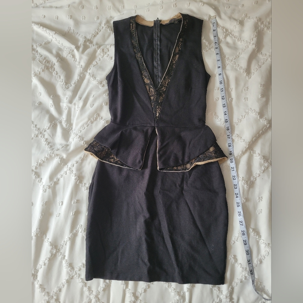 Guess Peplum & Lace Bodycon Dress size small